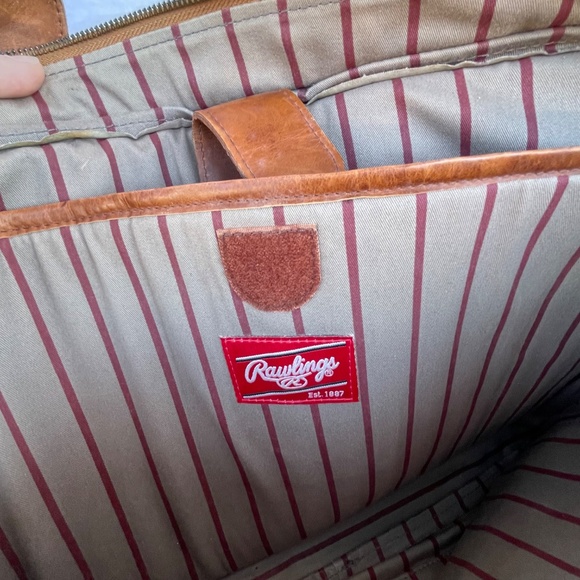 Unisex Rawlings Adjustable Brown Baseball Glove Leather Messenger Bag - Picture 11 of 16